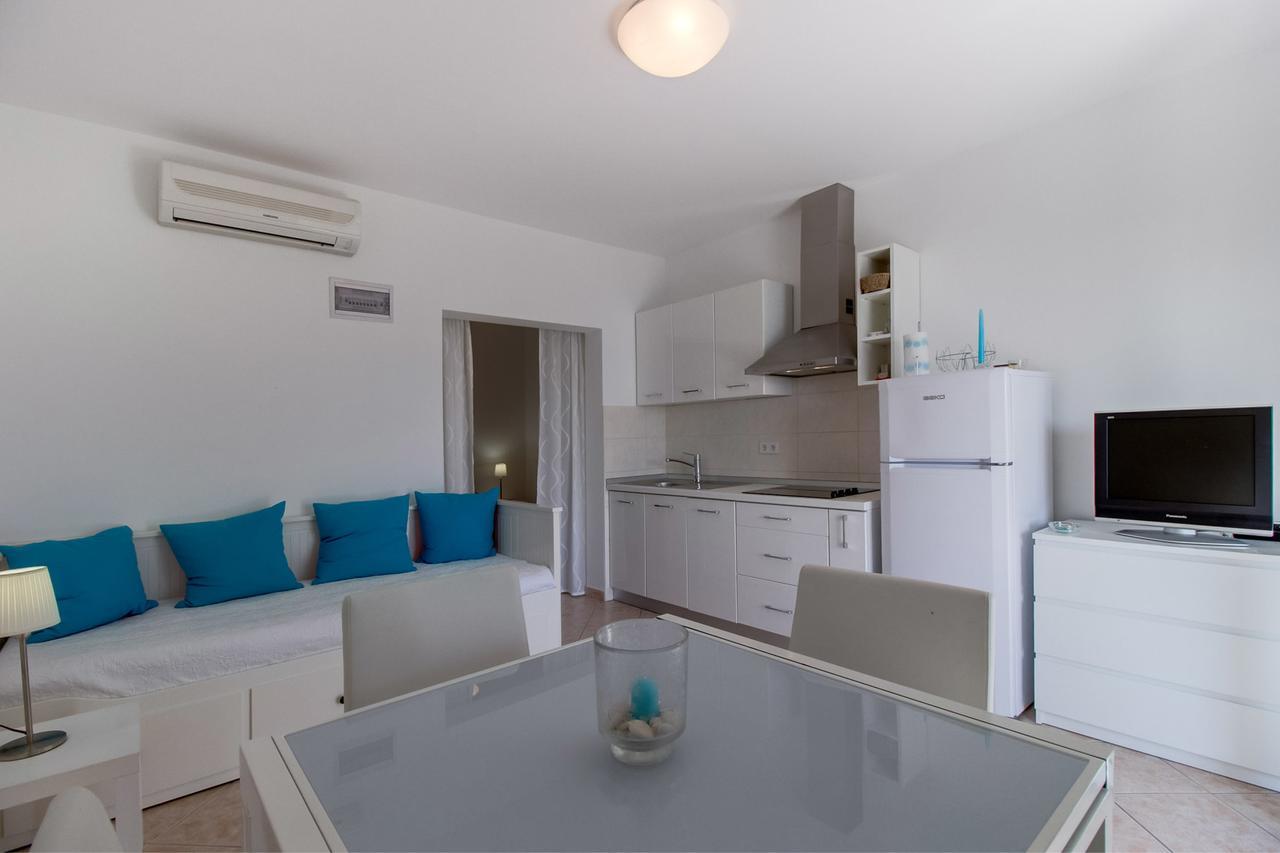 Apartments Del Sole Nerezine Szoba fotó